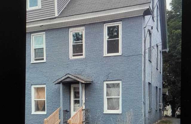 13-15 Walnut Street Gallery 1