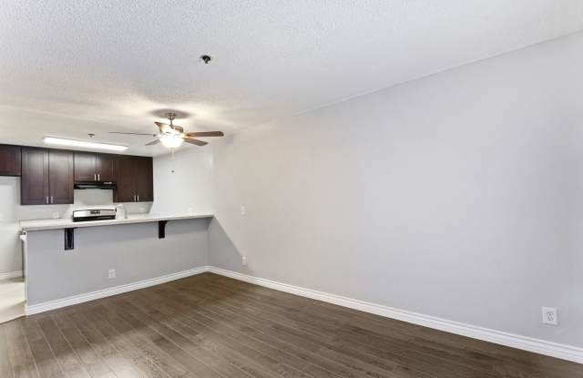 CCA - Columbia Court Apartments LP dba Tuscani Villas Gallery 4