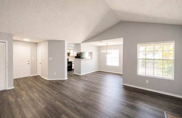 2 Bed / 2 Bath Condo in Gated Community. In Altamonte Springs, Available Now! Gallery 4
