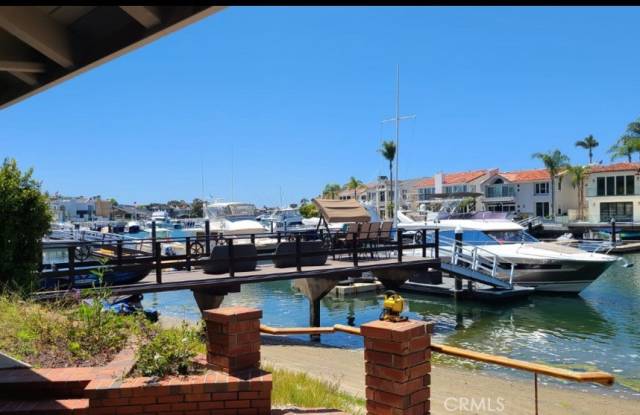 401 Bayside Drive - 401 Bayside Drive, Newport Beach, CA 92660
