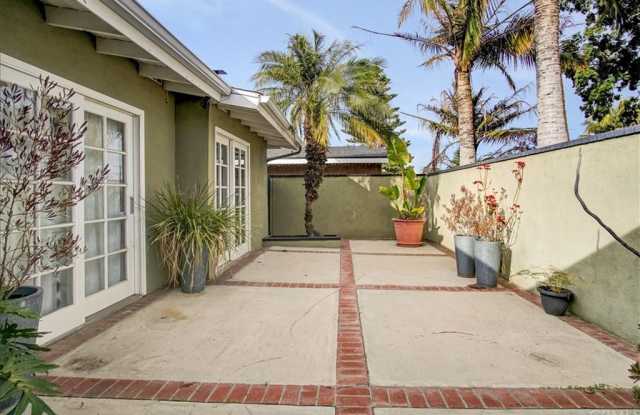 2917 Royal Palm Drive Gallery 4