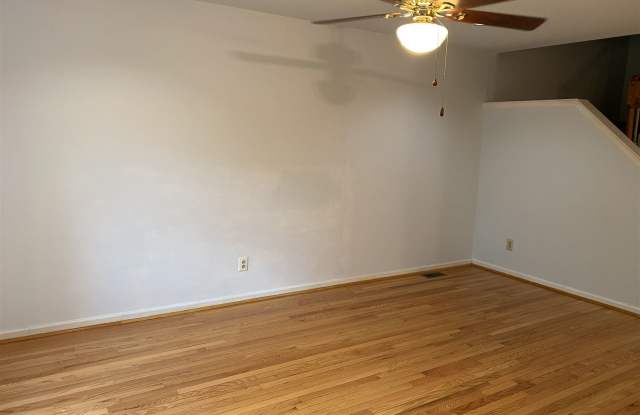585 Blackmoor Ct Gallery 2
