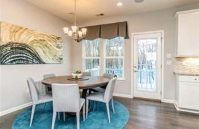 300 Cross Creek Drive Gallery 4