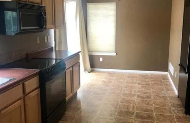 11739 Zenobia Loop Gallery 4