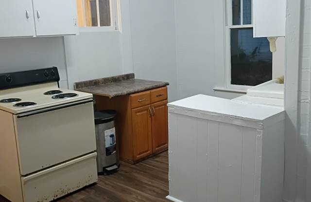 540 S St Andrews St photos photos