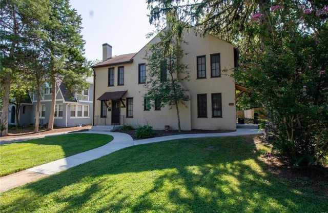 8392 Big Bend Boulevard - 8392 Big Bend Boulevard, Webster Groves, MO 63119