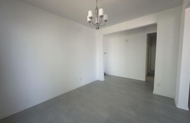 5665 S VENETO Gallery 4