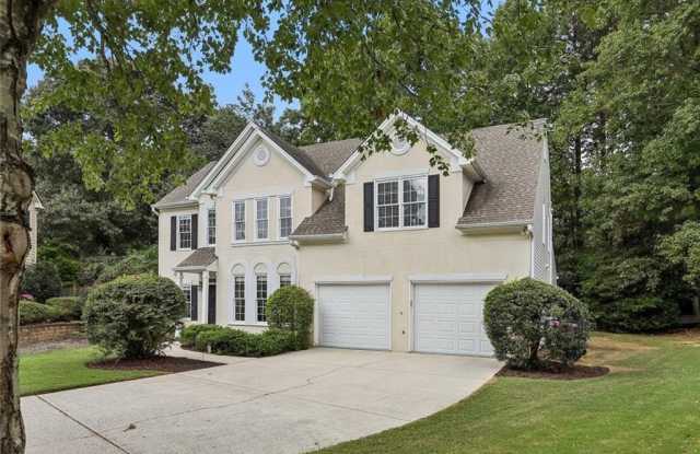 225 W Brookhollow Court Gallery 4