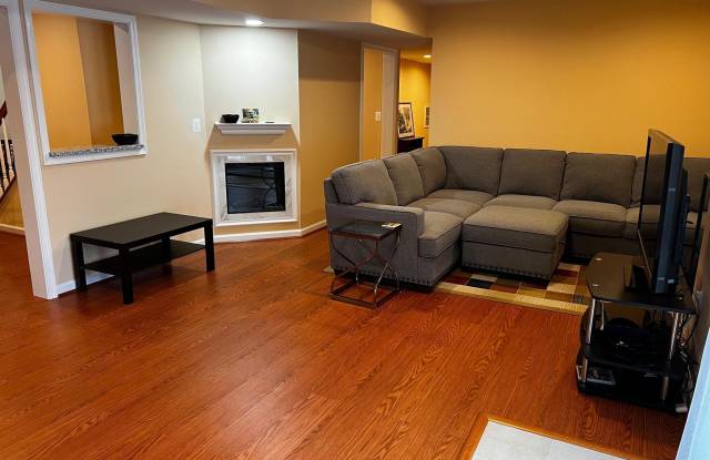 5802 TELLURIDE Lane unit: Basement Apartment photos photos