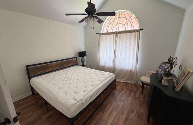 8012 ROCKHAMPTON CIRCLE Gallery 4