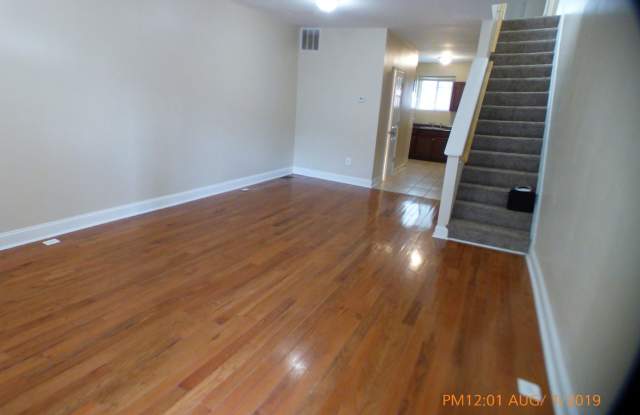 428 Ilchester Ave Gallery 2