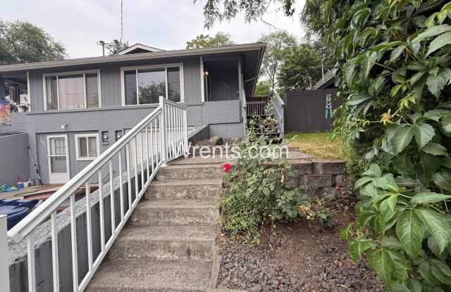 Charming Duplex Living – 3BR/2BA + Bonus Room & Garage Gallery 1