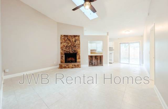 1117 W Mimosa Cove Ct Gallery 4
