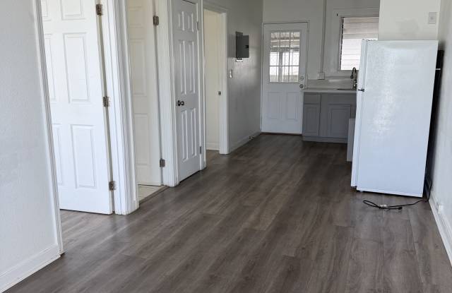 1768 Silva Street - B Gallery 2