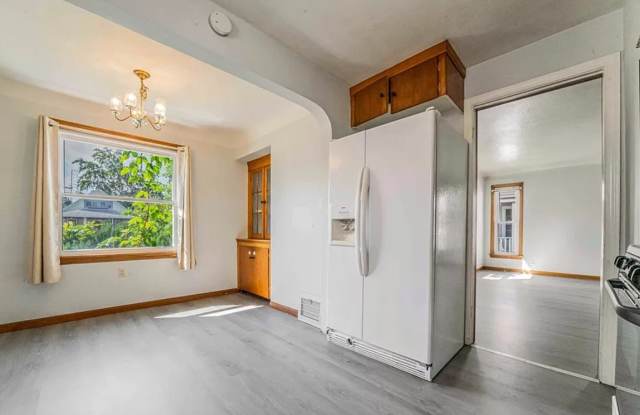 3 bed Garfield cape cod now available Gallery 3