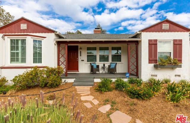 5732 Vesper Ave photos photos