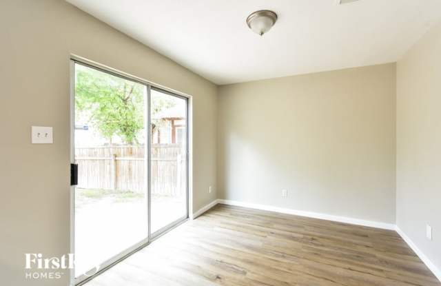 507 Upland Creek Gallery 4