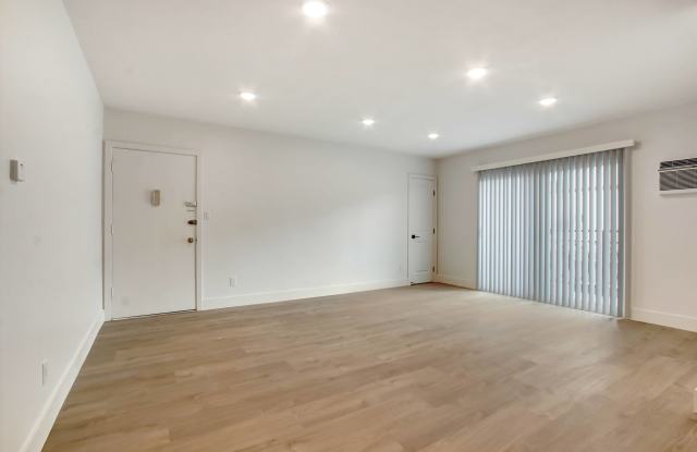 1140 North Ogden Apartments Gallery 3