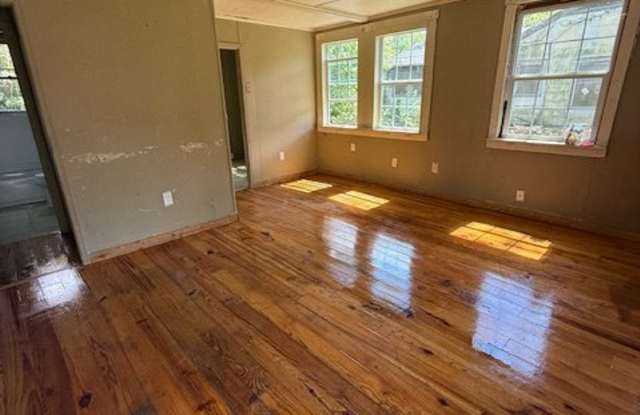 5818 Comish Drive photos photos