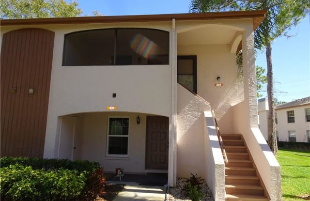 3024 BONAVENTURE CIRCLE - 3024 Bonaventure Cir, Palm Harbor, FL 34684