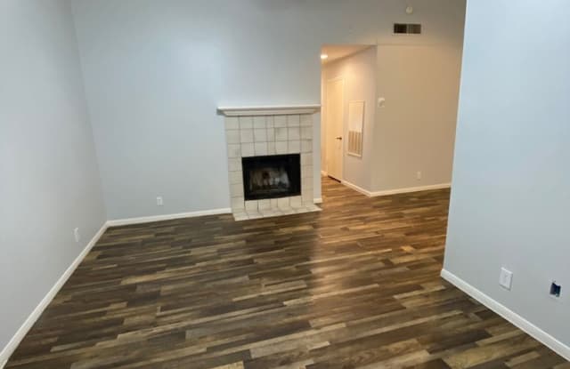 31st Street Condos - 203 E 31st St, Austin, TX 78705