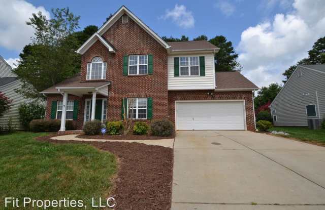 422 Glencrest Dr - 422 Glencrest Dr, Lowesville, NC 28164