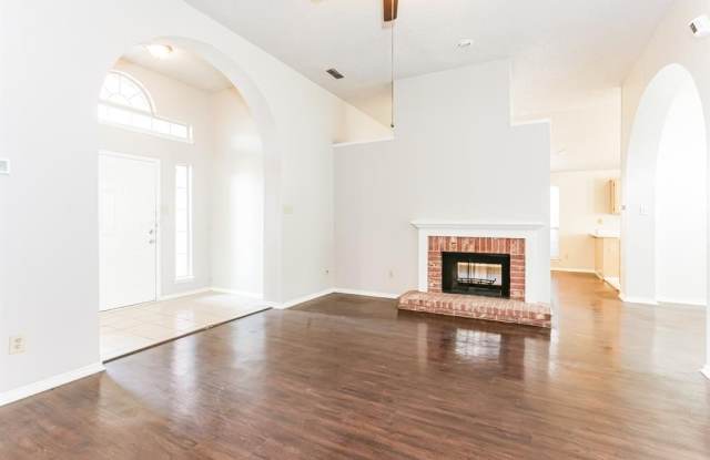 5309 Tennis Villa Drive Gallery 3