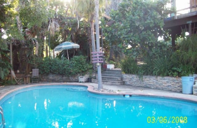 978 Phillips St Pool House - 978 Phillips St, Vista, CA 92083