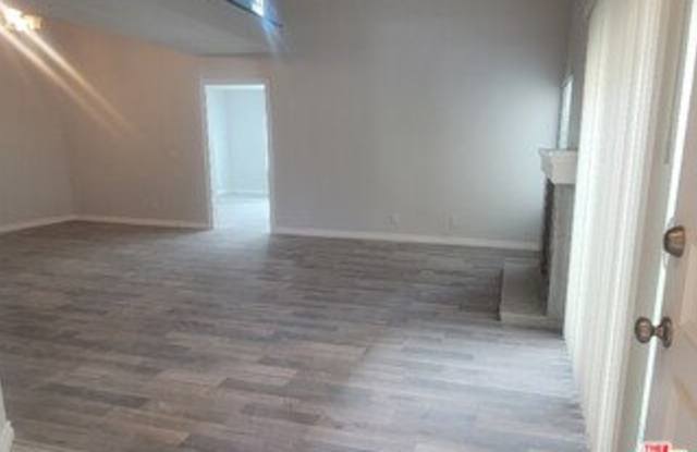 8740 Dartford Place Gallery 4