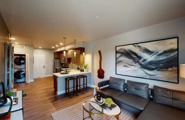 Capitol Towers – Luxury Midrise Gallery 4