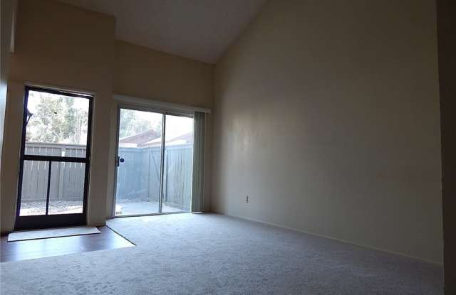 2322 Coventry Circle Gallery 3