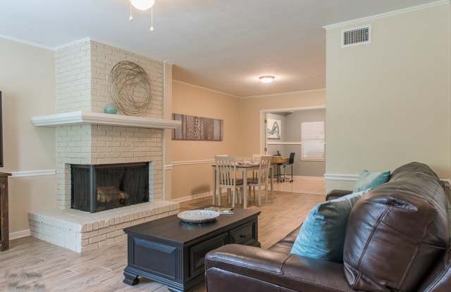 10217 Los Altos Dr Gallery 2