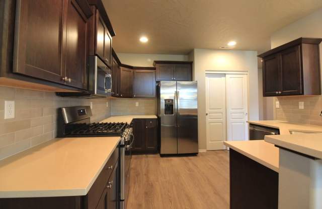 3710 Whimbrel Lane - 3710 Whimbrel Lane, Pasco, WA 99301 3710 Whimbrel Lane - 3710 Whimbrel Lane, Pasco, WA 99301