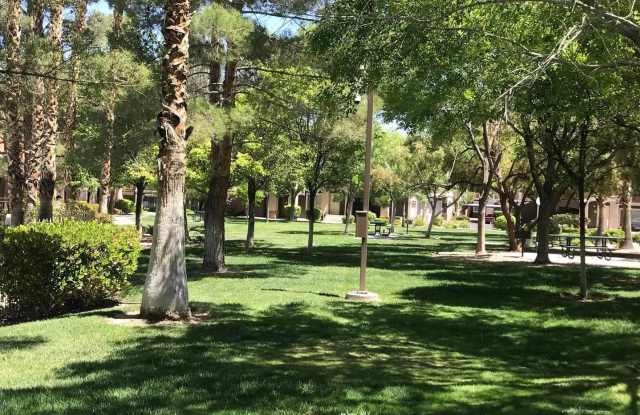 3 bed, 2 bath, 2 car garage townhouse for rent - 7712 Himalayas Avenue, Las Vegas, NV 89128