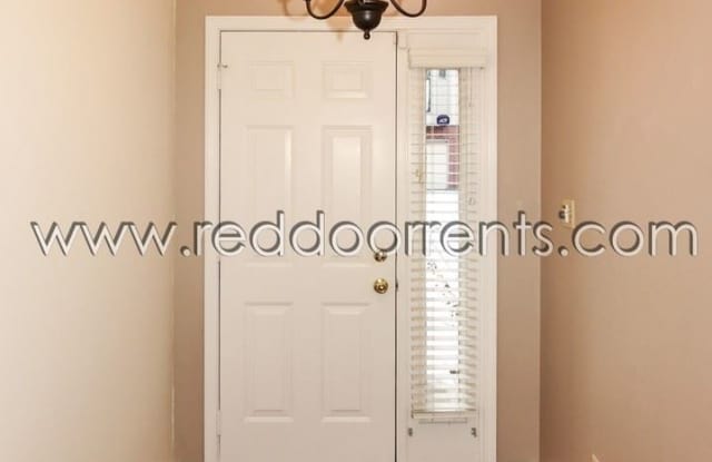 524 Lockerbie Circle North Gallery 2