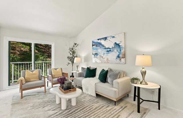1008 San Antonio Cir Unit 318 Gallery 2
