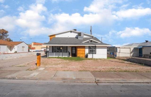 116 W Victory Road photos photos
