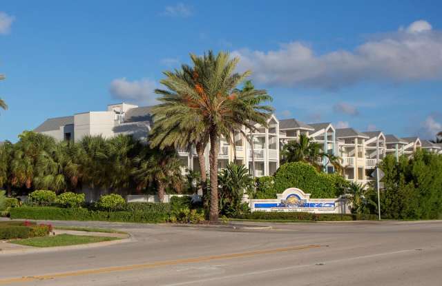 2 Bedroom 2 bathroom condo available! photos photos