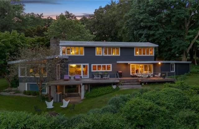 21 Pond Hill Road Gallery 2