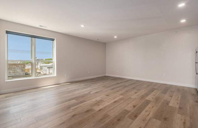 300 s 13th St photos photos