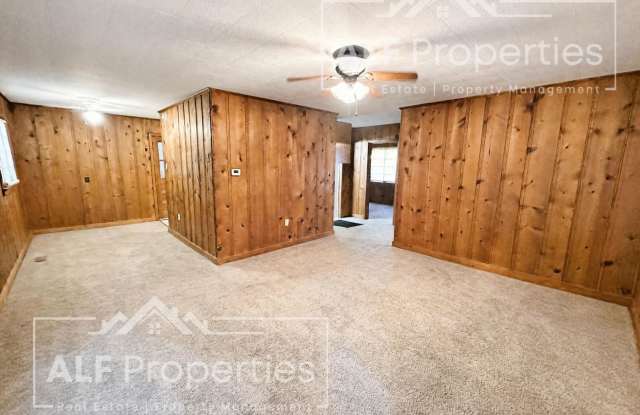 Charming 2-Bedroom Home with Bonus Sunroom, Covered Patio & Fenced Backyard Gallery 4