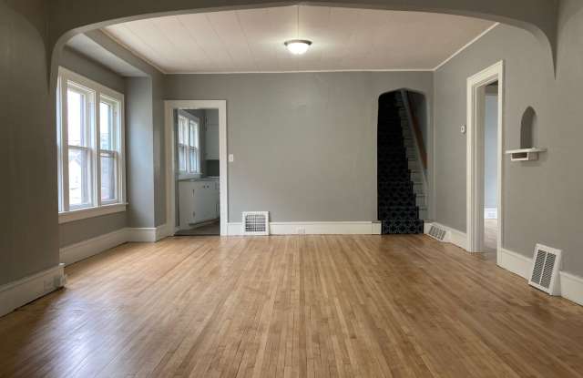 Charming 4 Bedroom 1 Bathroom Home in St.Cloud! photos photos Charming 4 Bedroom 1 Bathroom Home in St.Cloud! photos photos