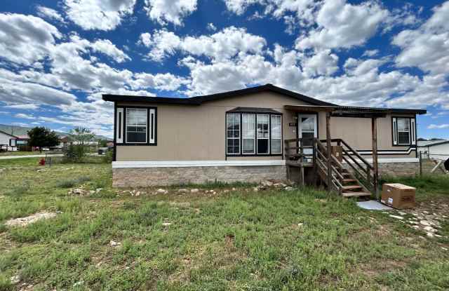 3 bedroom/2 bathroom home in Mancos photos photos
