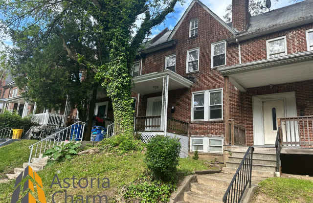 4 bedroom 1 bath or 3 bedroom + den AVAILABLE NOW! photos photos