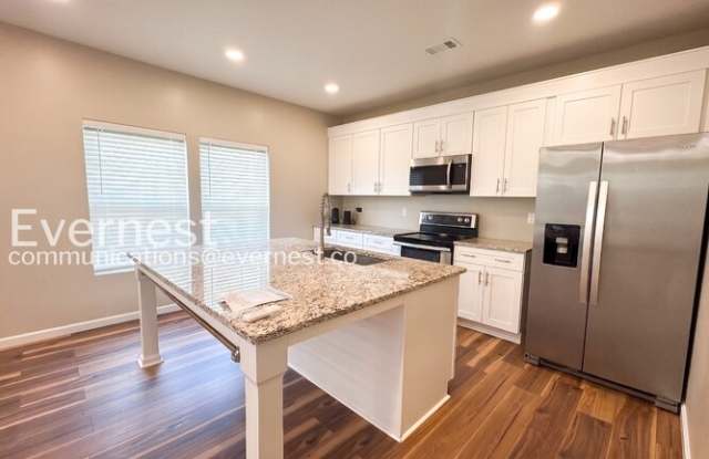 1738 31st Street Southwest Gallery 2