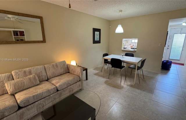 8280 Sunrise Lakes Blvd - 8280 Sunrise Lakes Boulevard, Sunrise, FL 33322