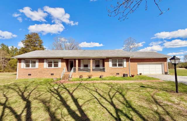 Charming 3 Bedroom Home for Rent! photos photos