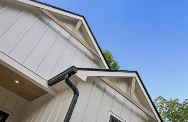 2050 Morehouse Drive NW Gallery 3
