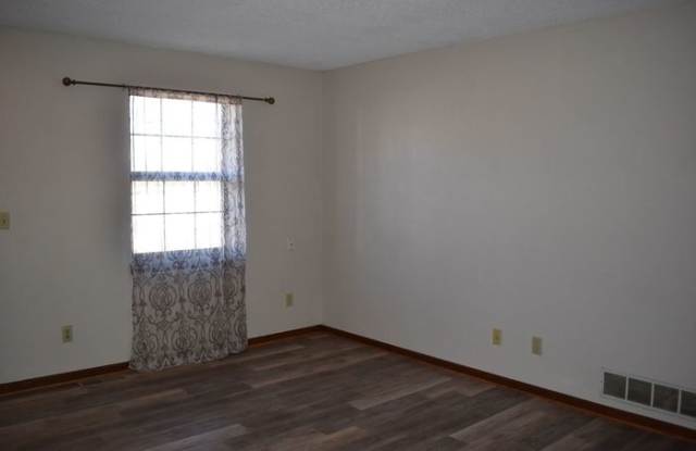 7810 East 130 Court Gallery 3