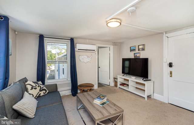 126 PRINCE GEORGE ST unit: 4 photos photos